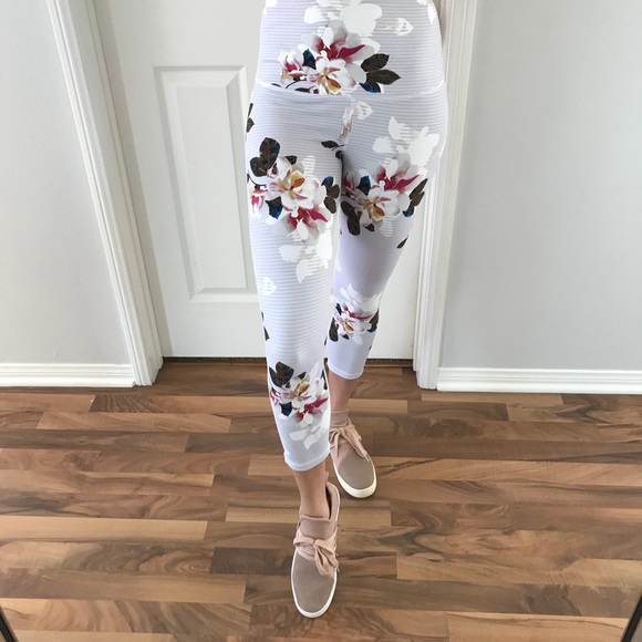 NOT AVAILABLEEE - Picture 2 of 7